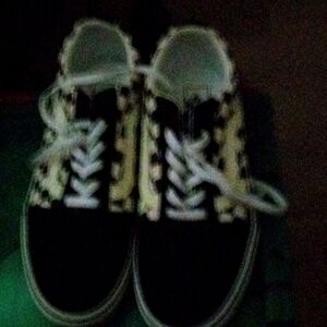 Vans 10 womens tennis shoes lace up NEW